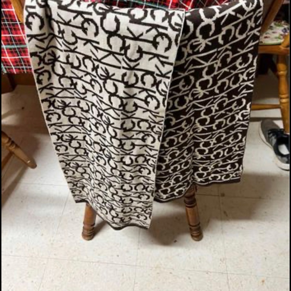 Calvin Klein scarfs set